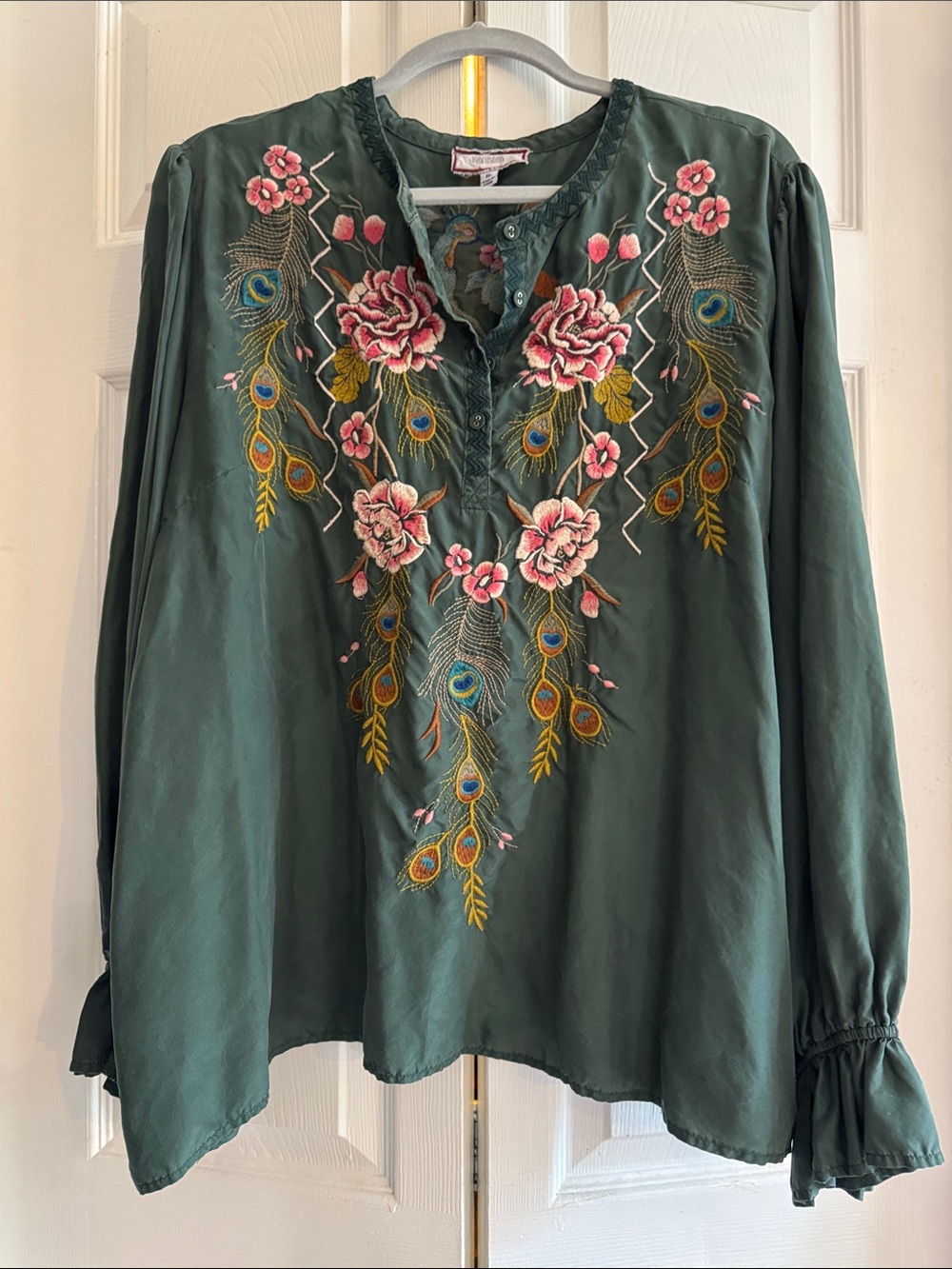 Johnny Was Workshop Luxuriously Embroidered Peacock Floral Blouse - Green XL